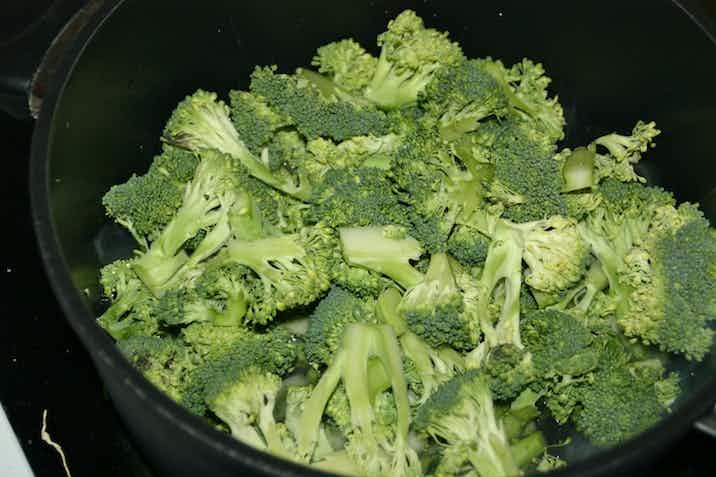 Broccolisalat - broccoli