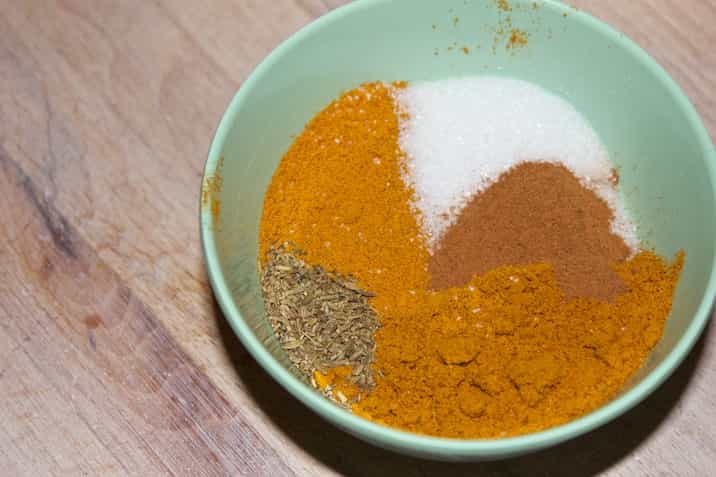 karrykrydret-blomkaalssuppe-aerter-cashew-kokos2